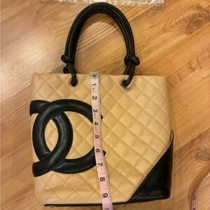 Chanel Vintage Beige and Black Quilted Tote Bag Authenticated